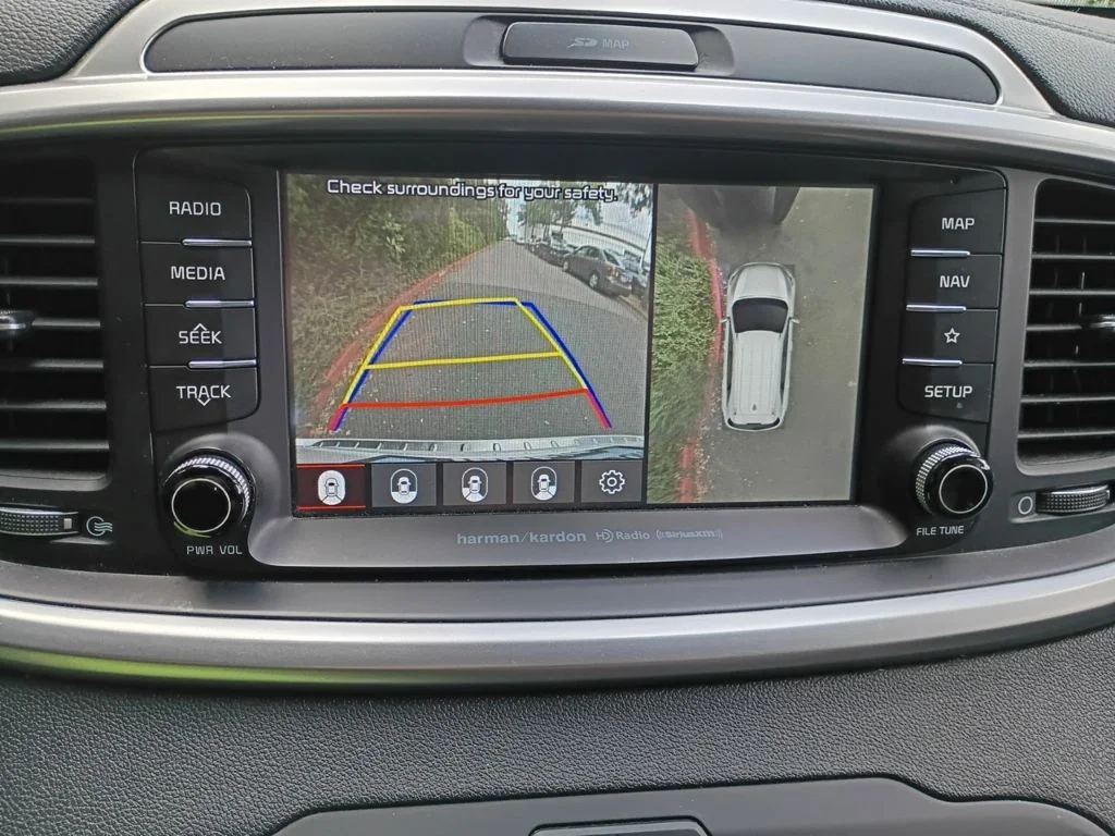 Used 2019 Snow White Pearl Kia SX Limited image 25