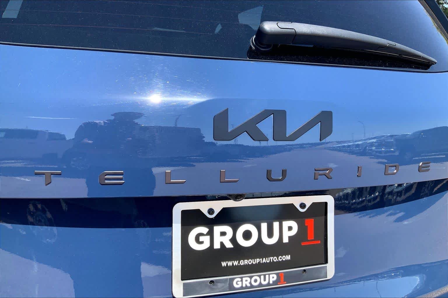Used 2025 Midnight Lake Blue Kia SX X-Line image 33