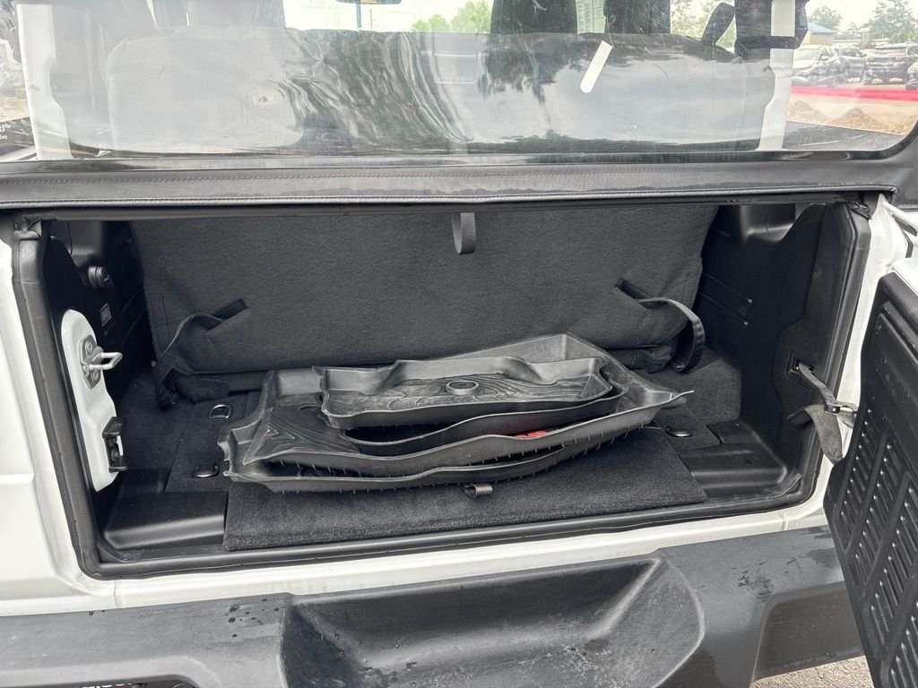 Used 2020 White Jeep Sport image 12