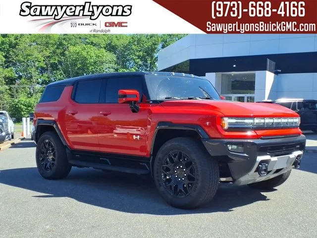 2025 GMC Hummer EV 2X SUV's photo