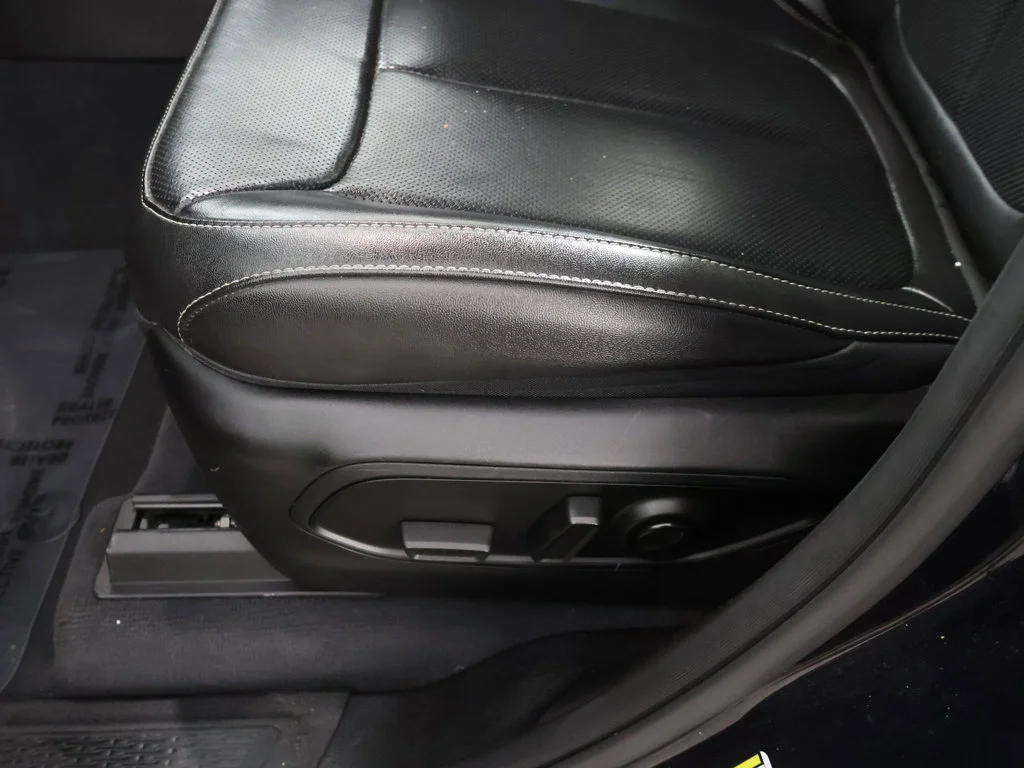 Used 2022 Midnight Jeep 4xe image 37