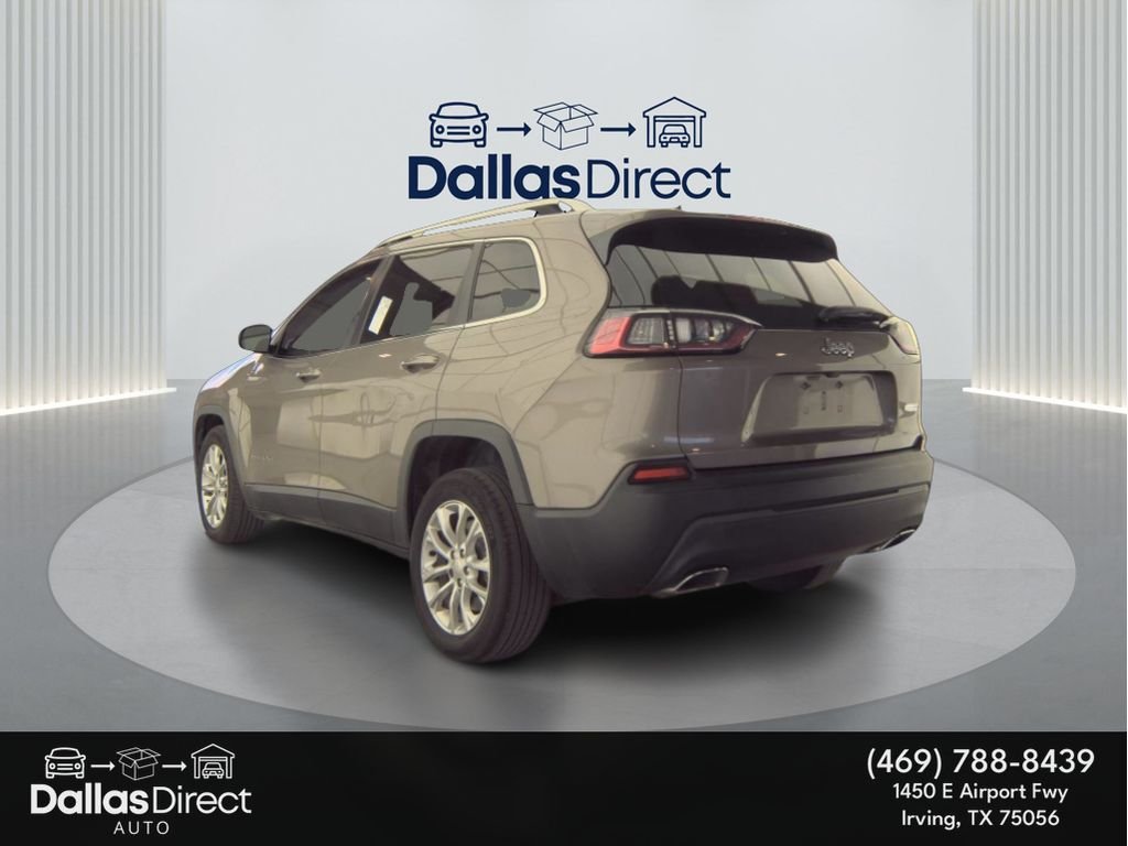 Used 2019 Light Brownstone Pearlcoat Jeep Latitude image 9