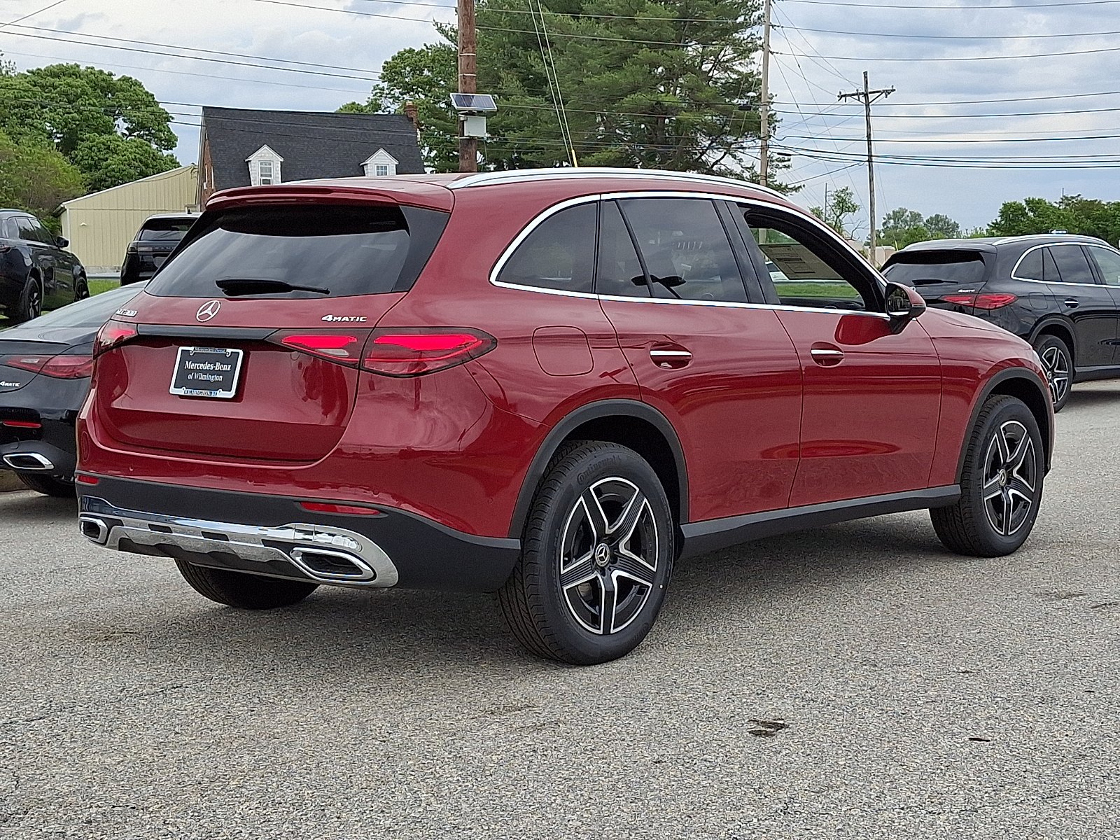 New 2026 MANUFAKTUR Patagonia Red Metallic Mercedes-Benz GLC 300 image 6
