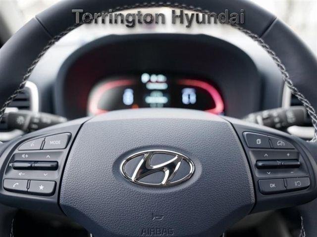 2025 Hyundai Venue Limited - Photo 9