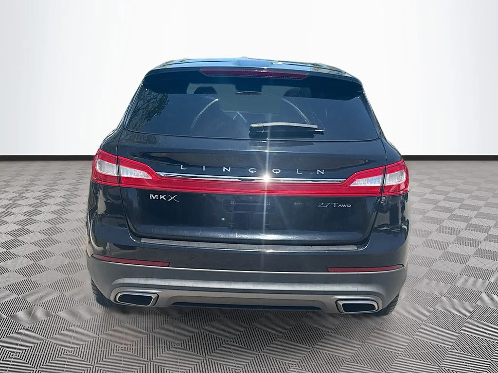 Used 2018 Black Lincoln Reserve image 7