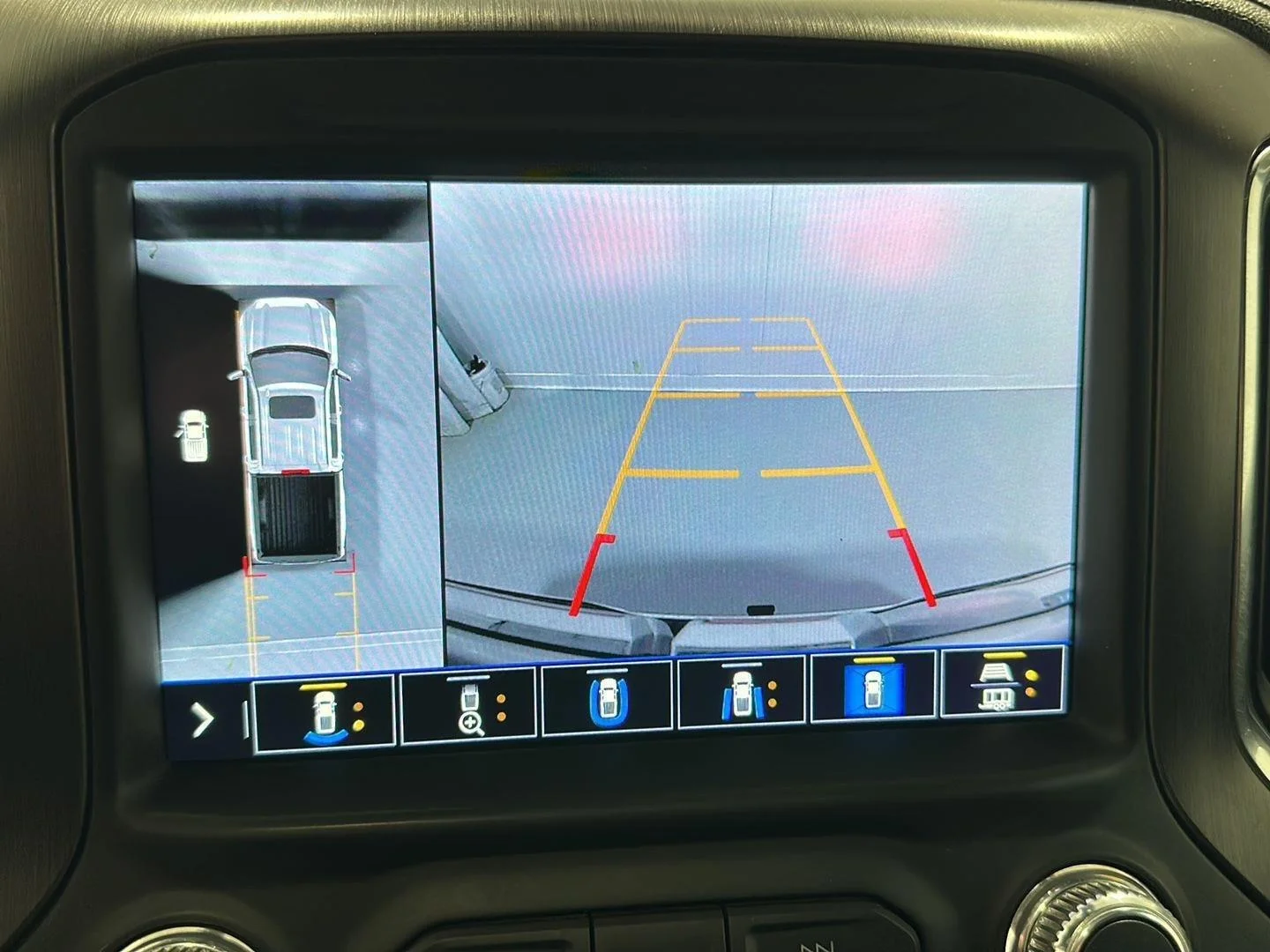 Used 2020 Summit White GMC AT4 image 15