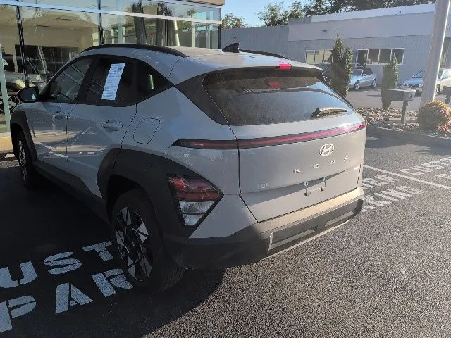 Used 2025 Gray Hyundai SEL image 6