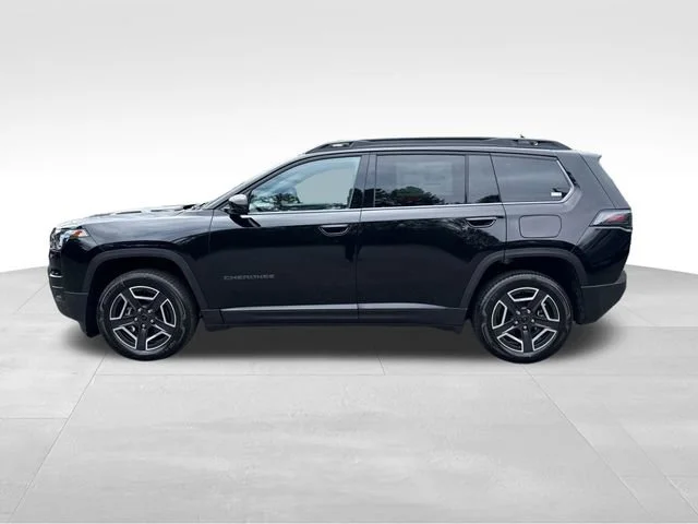 New 2026 Diamond Black Crystal Pearl-Coat Exterior Paint Jeep Laredo image 4