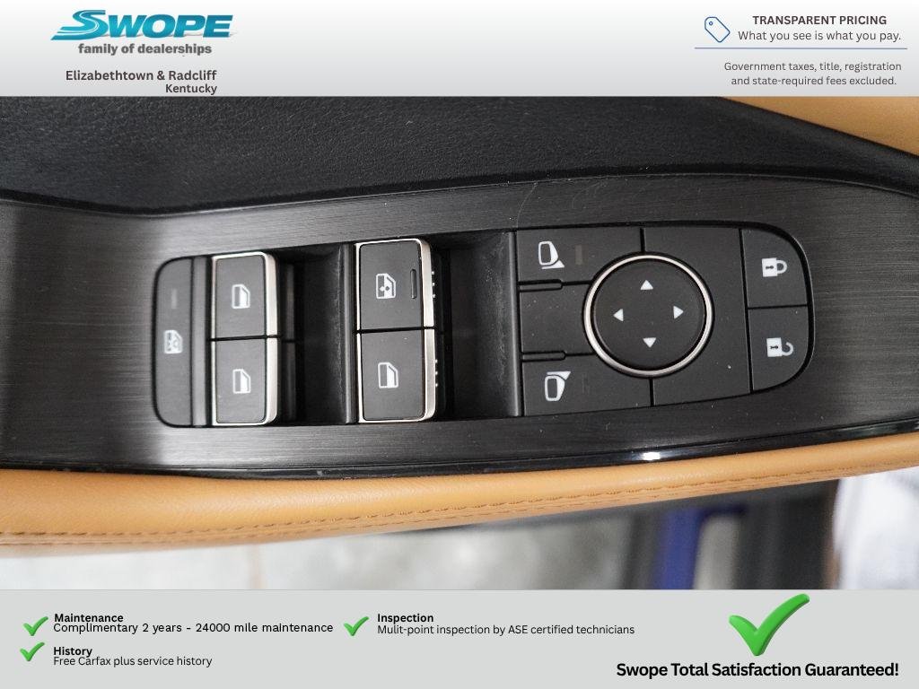Used 2021 Caspian Blue Metallic/Super Black Nissan Platinum image 19