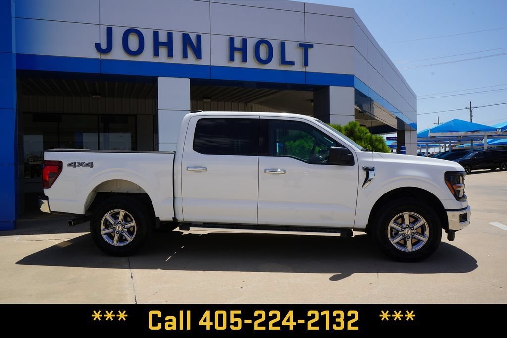 Used 2025 White Ford XLT image 9