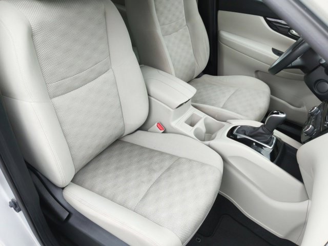 Used 2020 Silver Nissan SV image 24