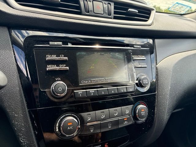 Used 2014 Orange Nissan S image 24