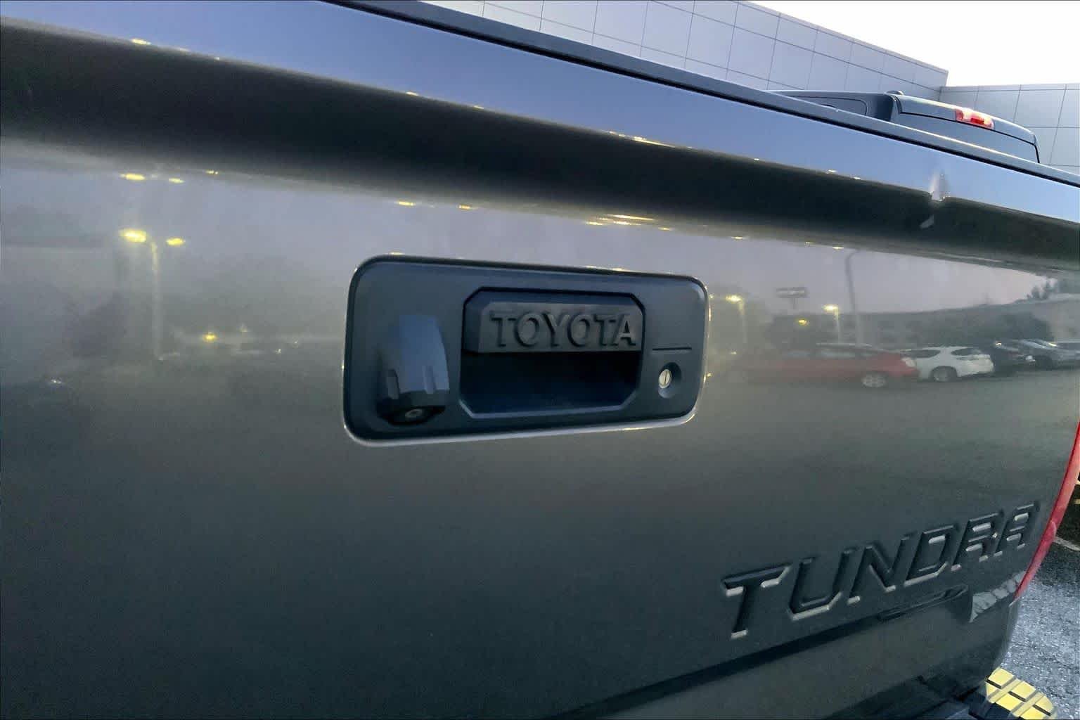 Used 2015 Magnetic Gray Metallic Toyota Platinum image 27