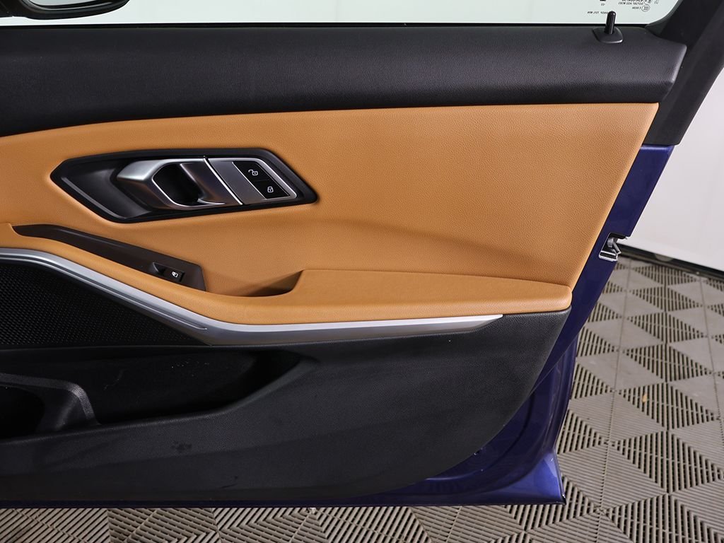 2023 BMW 3 Series 330i - Photo 24