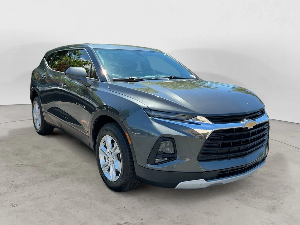 Used 2019 Gray Chevrolet Base image 3