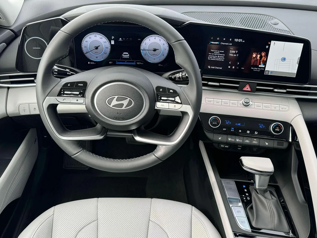 Used 2025 Gray Hyundai Limited image 18