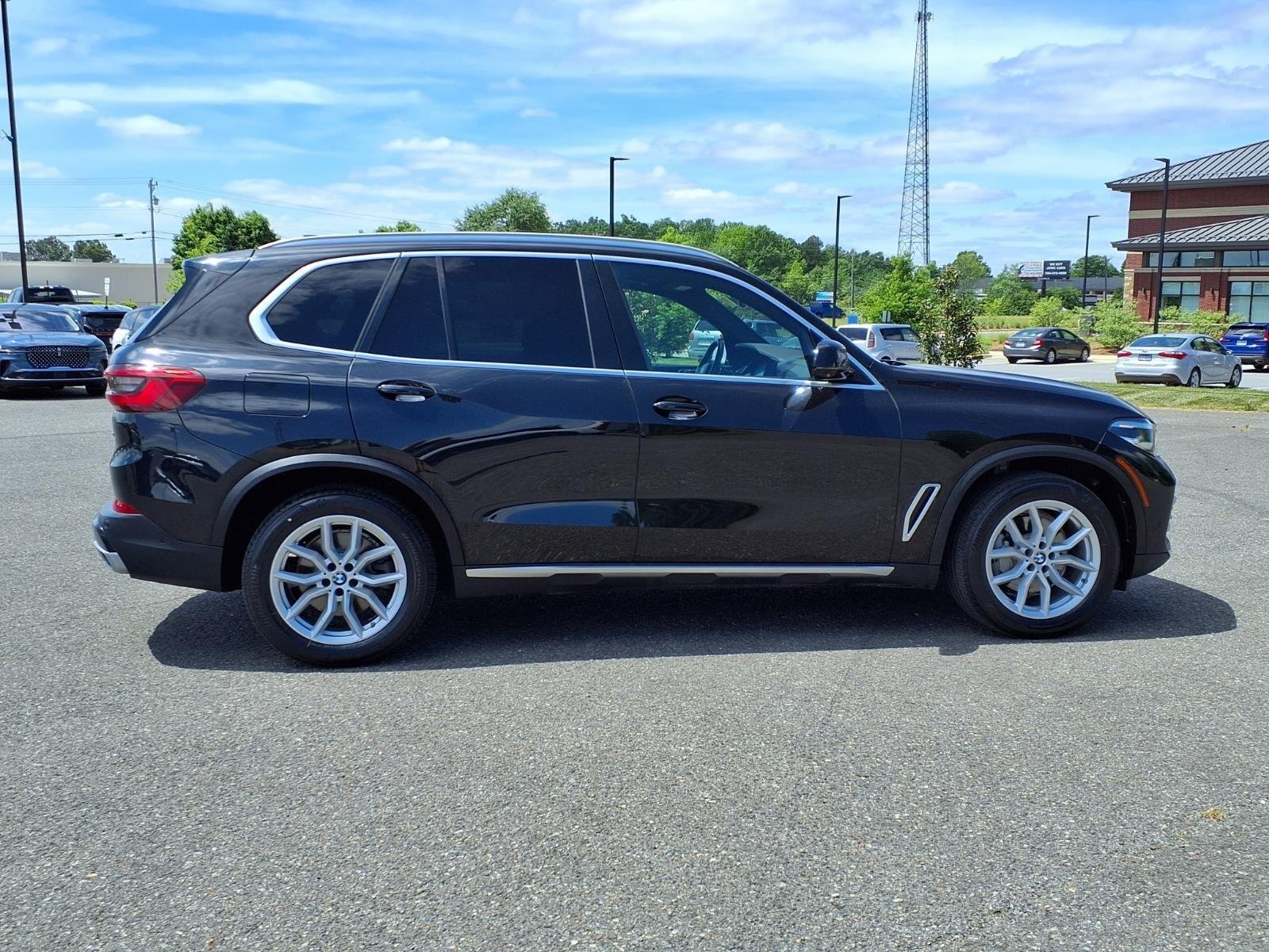 Used 2020 Black Sapphire Metallic BMW sDrive40i image 10