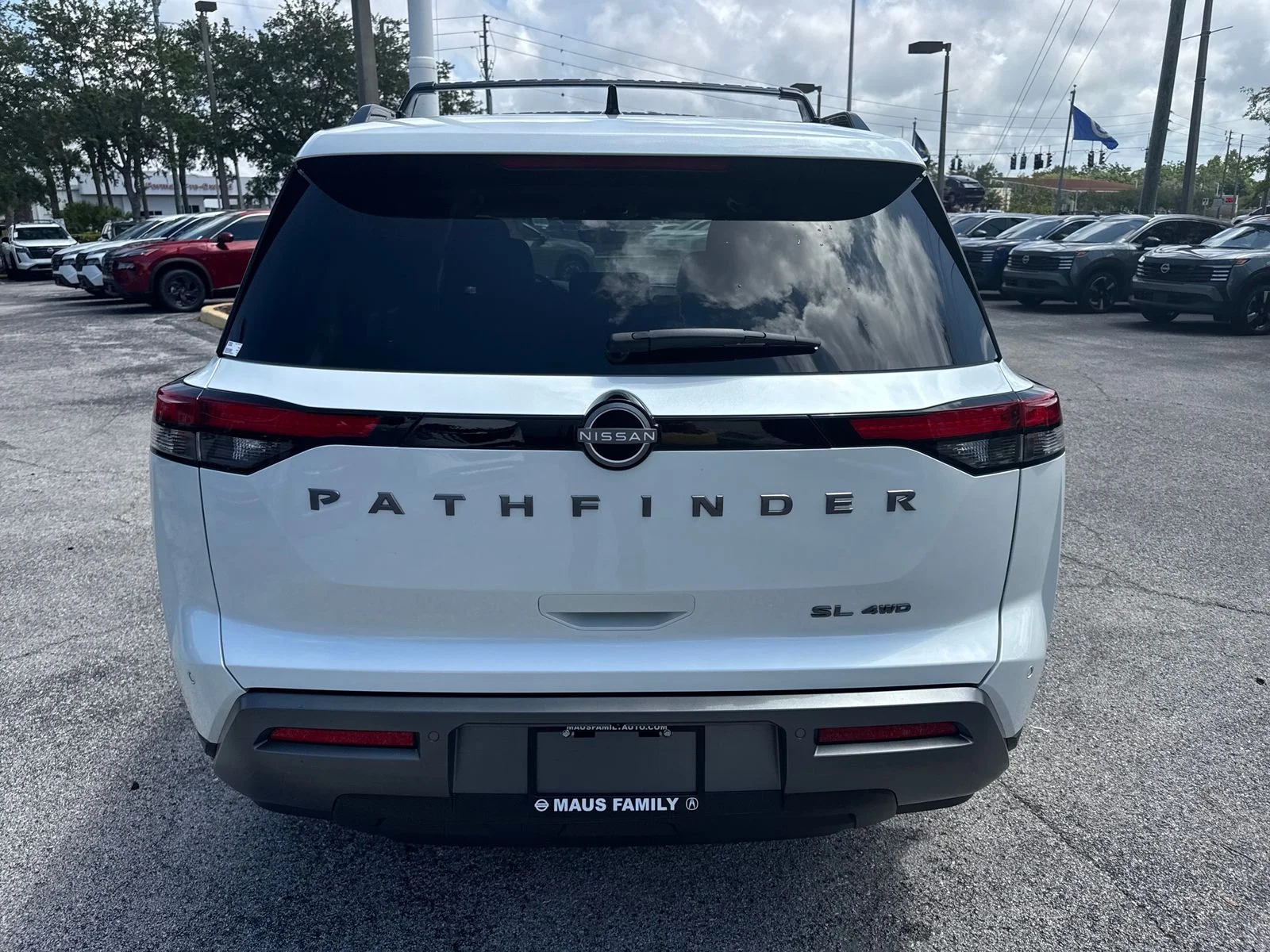 New 2026 Nissan Pathfinder SL 4D Sport Utility