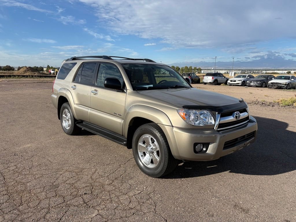 Used 2007 Gold Toyota Sport image 3