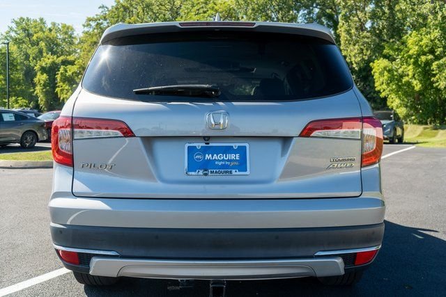 Used 2020 Modern Steel Metallic Honda Touring image 7