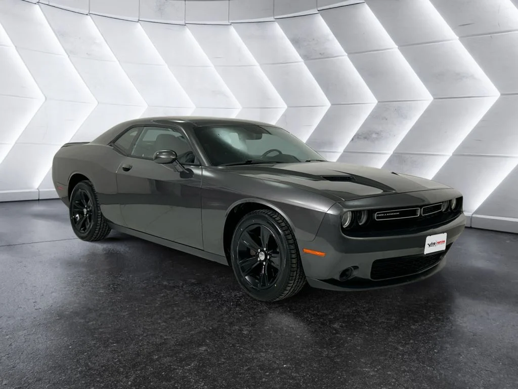 2021 Dodge Challenger SXT Auto's photo