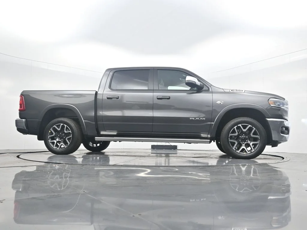 New 2026 Granite Crystal Metallic Clear-Coat Exterior Paint RAM Laramie image 35
