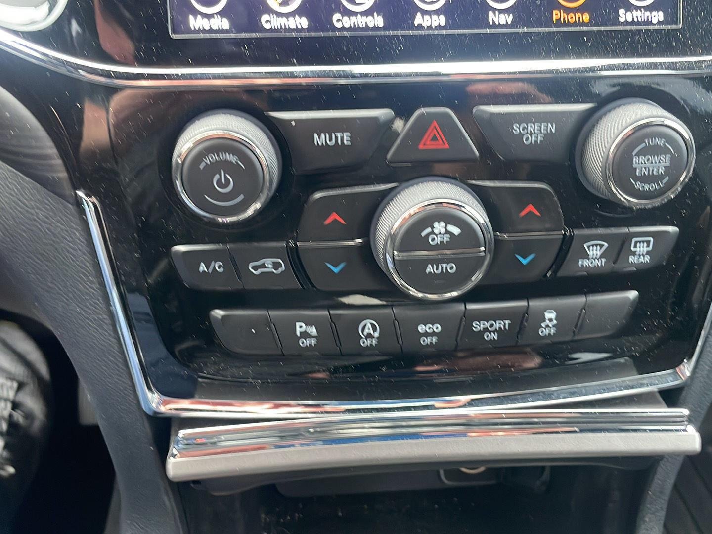 Used 2020 Bright White Clearcoat Jeep Altitude image 5