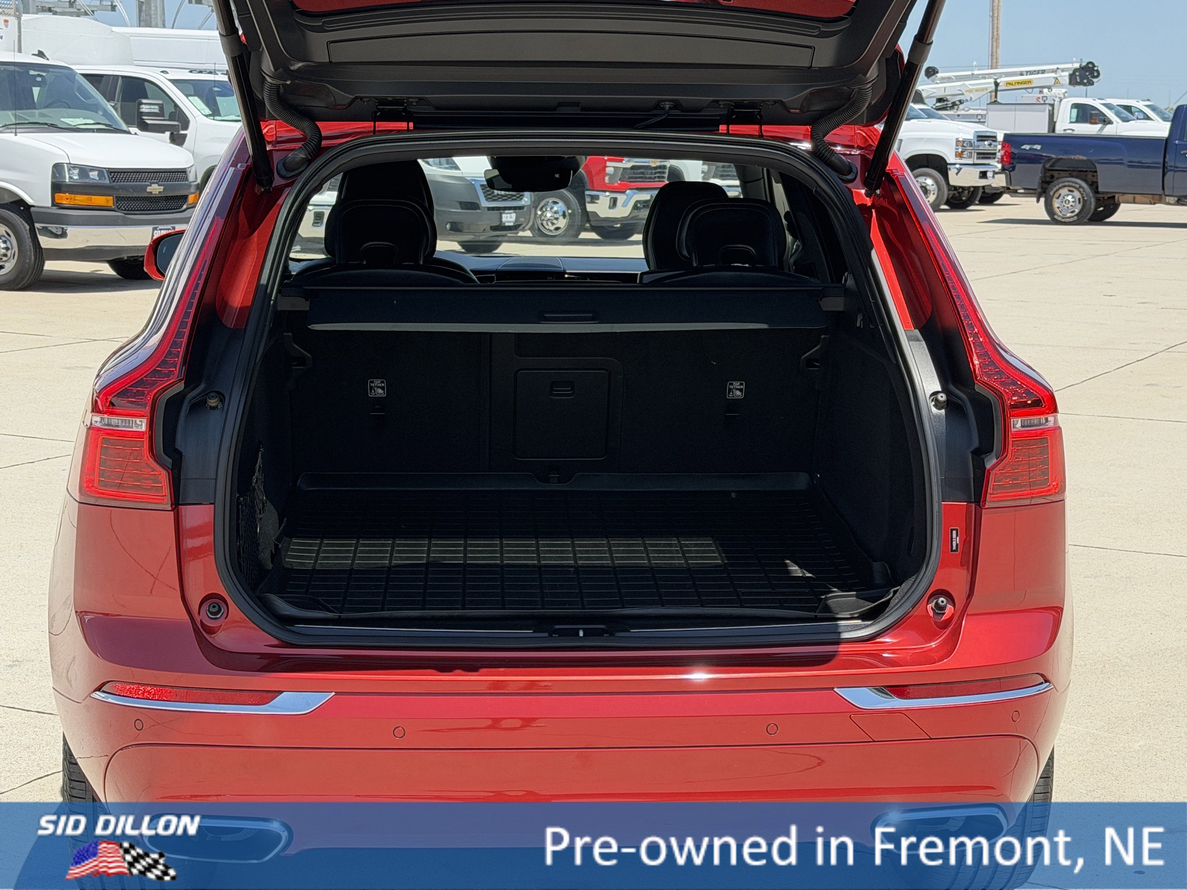 Used 2020 Fusion Red Metallic Volvo Inscription image 5