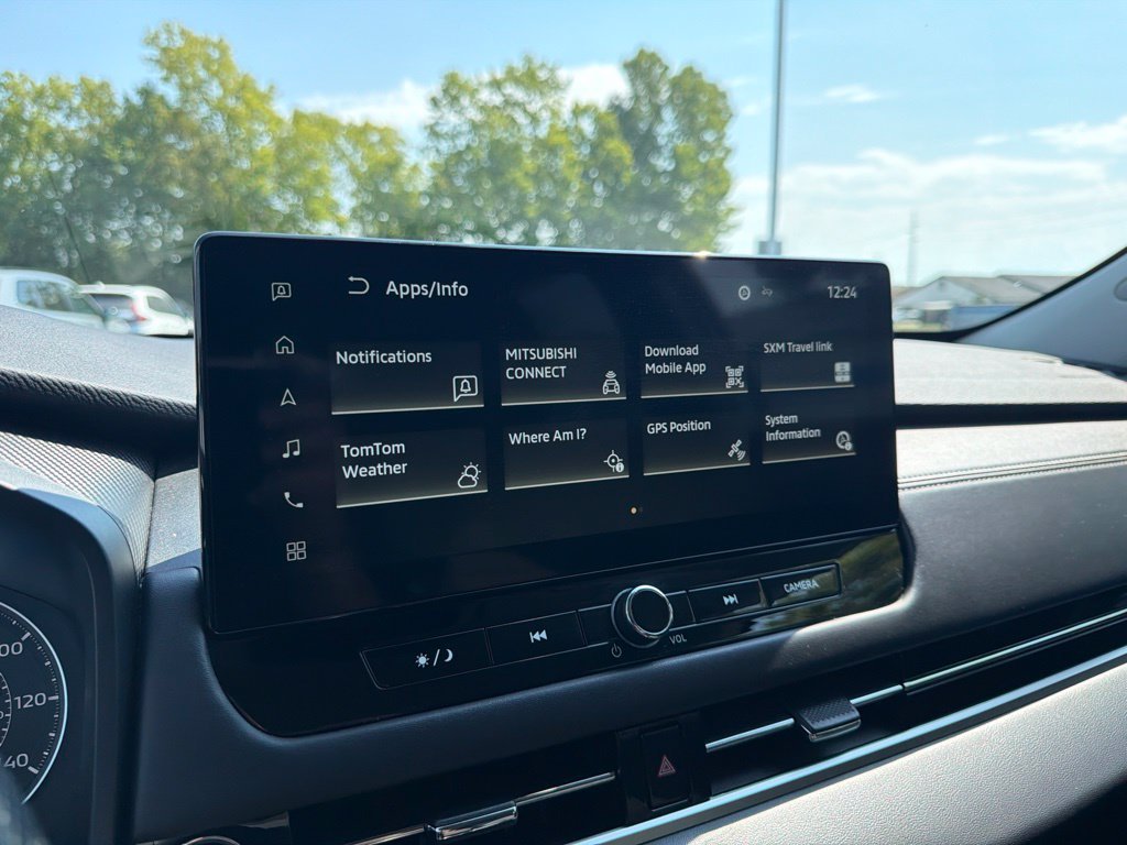 Used 2025  Mitsubishi SE image 30