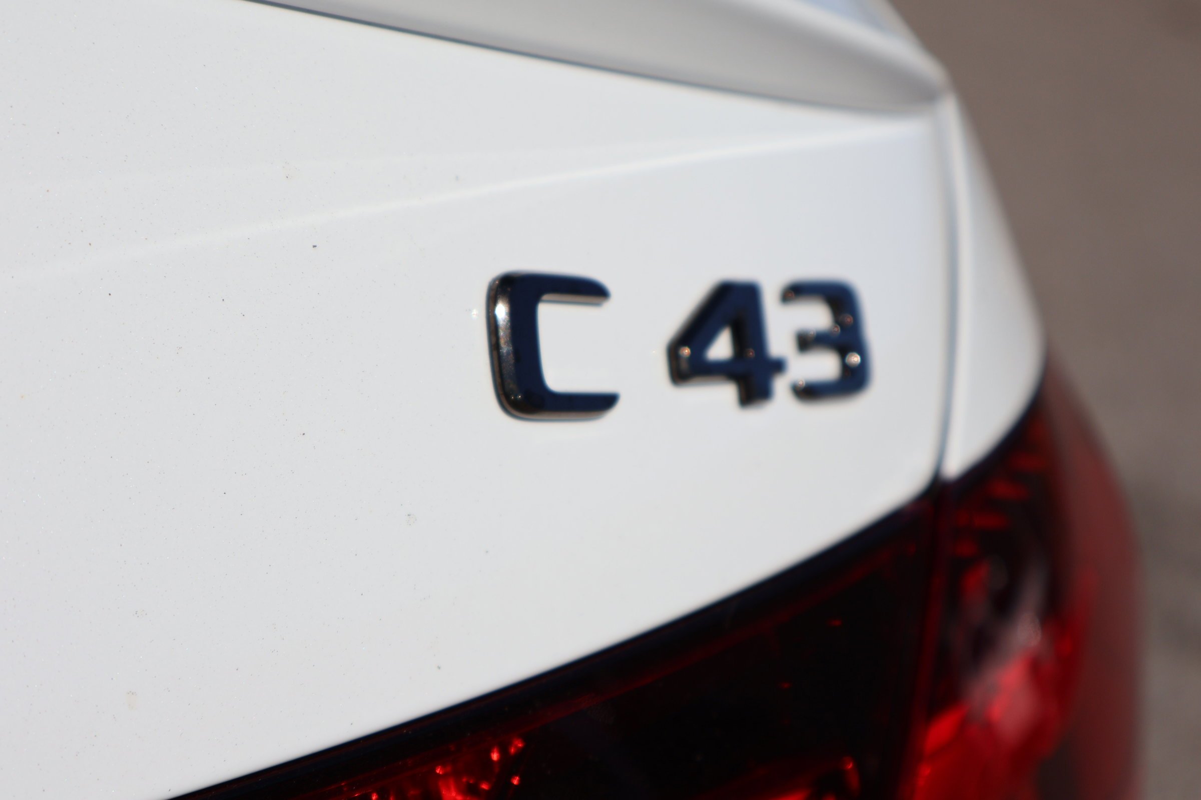 New 2026 MANUFAKTUR Moonlight White Metallic Mercedes-Benz AMG® C 43 image 7