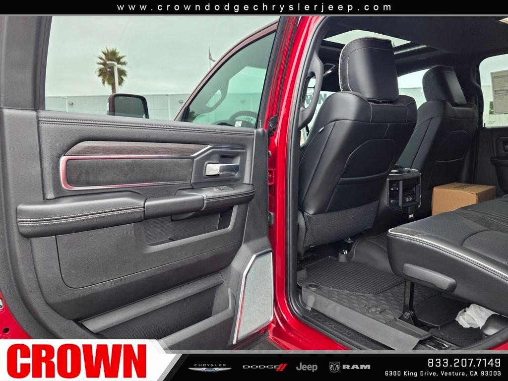 New 2026 Molten Red Pearl-Coat Exterior Paint RAM Laramie image 13