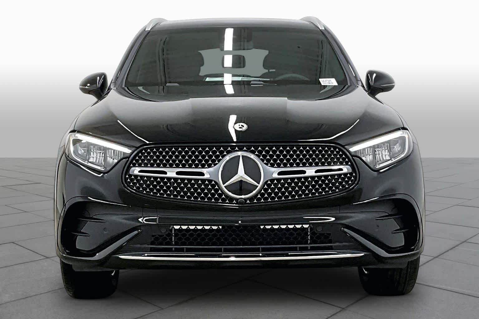 New 2026 Black Mercedes-Benz GLC 300 image 3