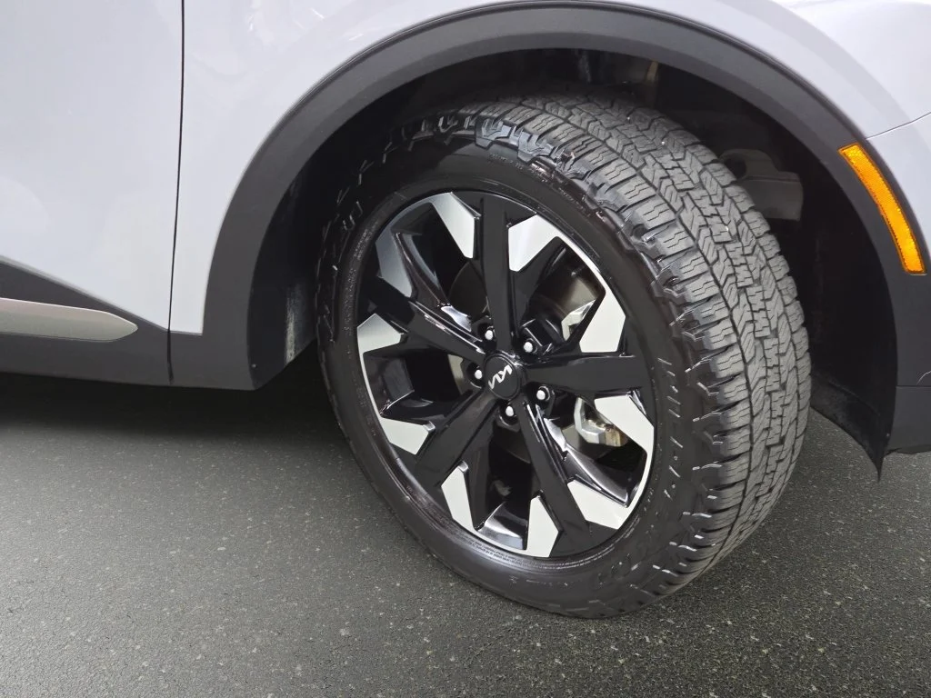 Used 2023 Gray Kia X-Line image 34