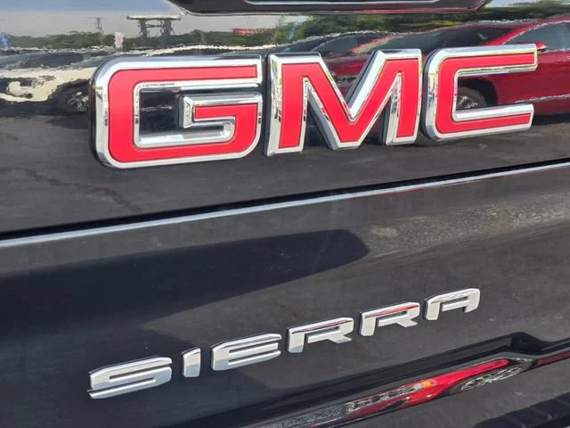 Used 2024 Onyx Black GMC AT4 image 20