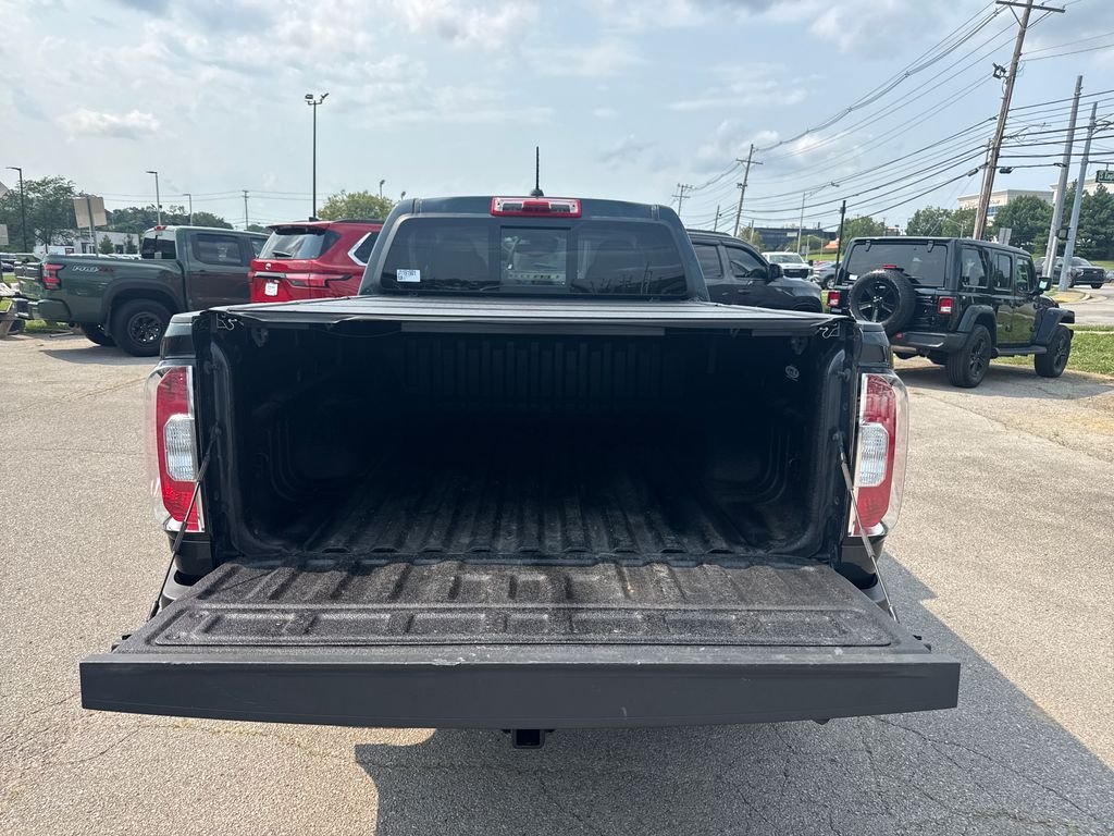 Used 2018 Gray GMC SLT image 9