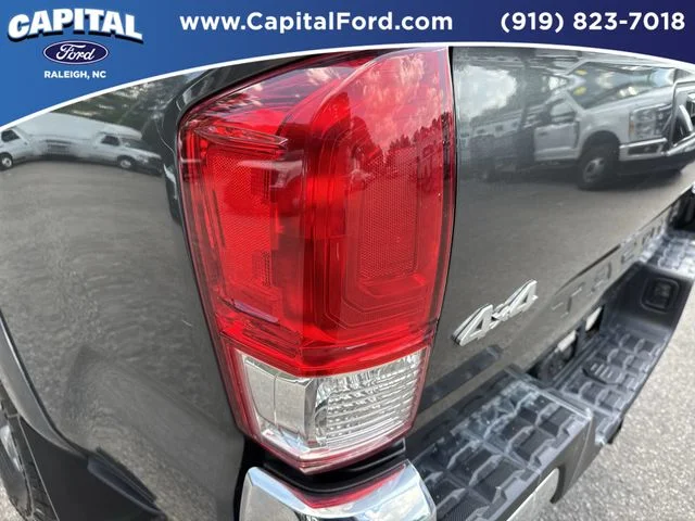 Used 2016 Gray Toyota SR5 image 15