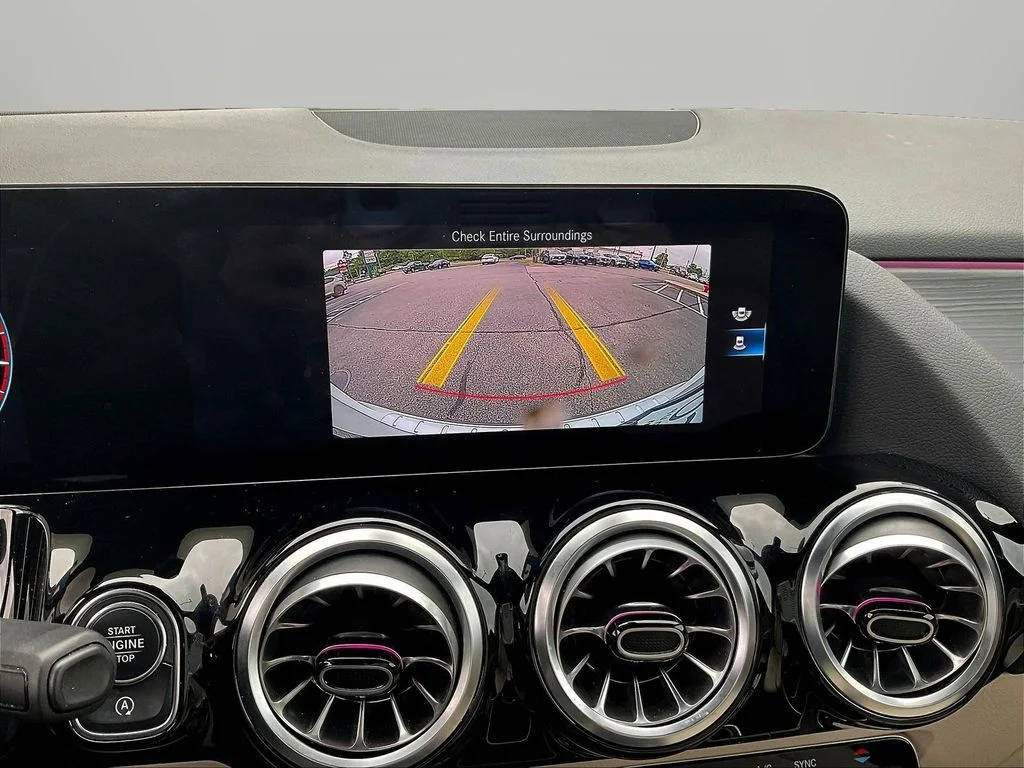 Used 2023  Mercedes-Benz GLA 250 image 15