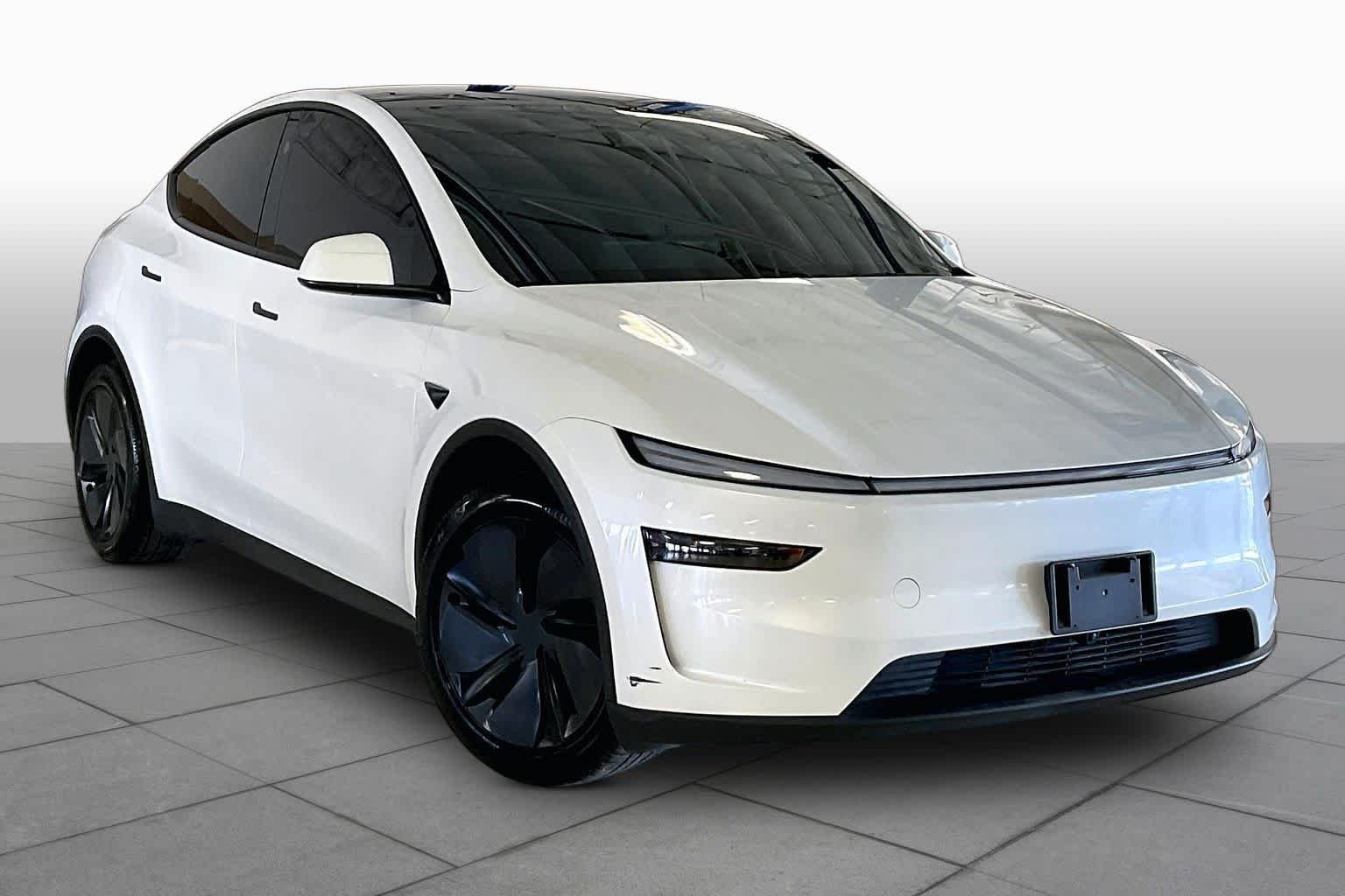 Used 2026 Pearl White Multi-Coat Tesla  image 2