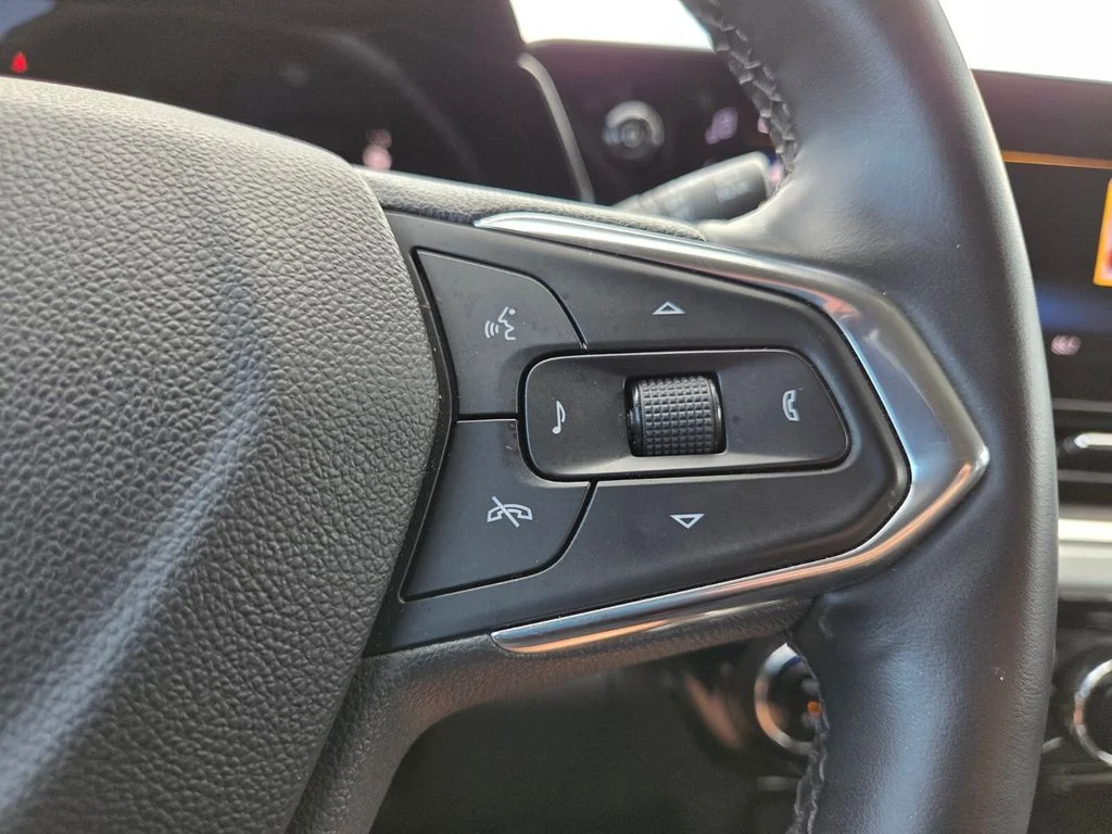 Used 2025 Red Chevrolet LT image 14