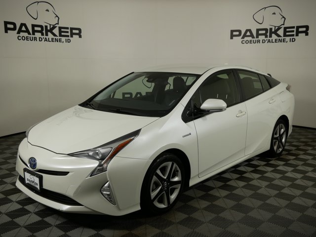 2016 Toyota Prius Three