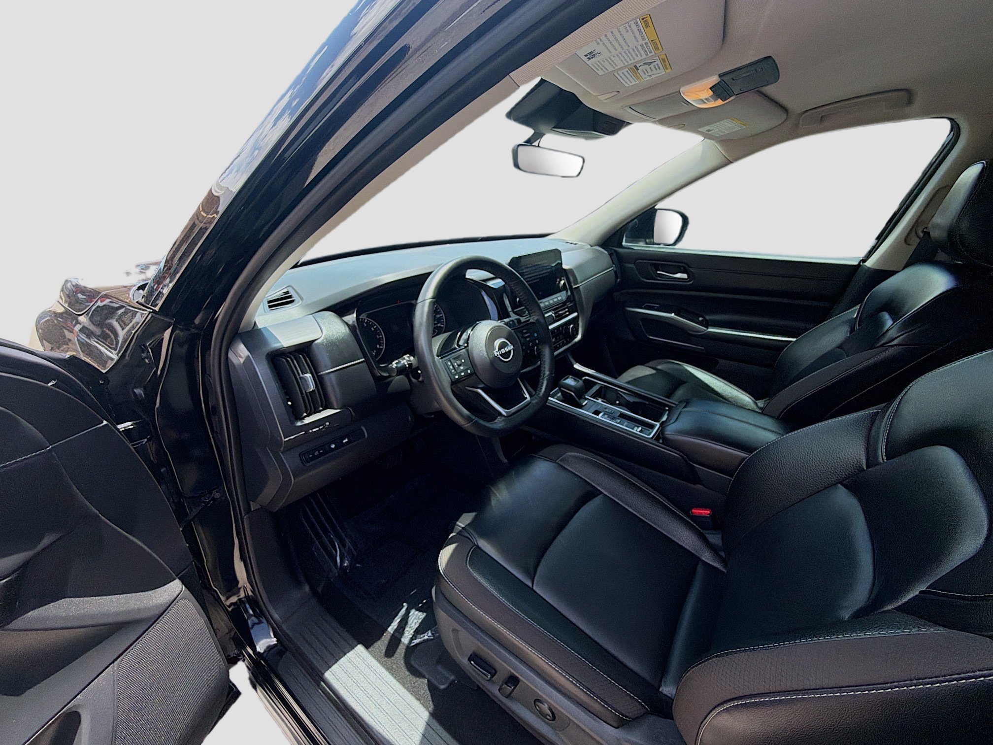 Used 2024 Super Black Nissan SL image 7