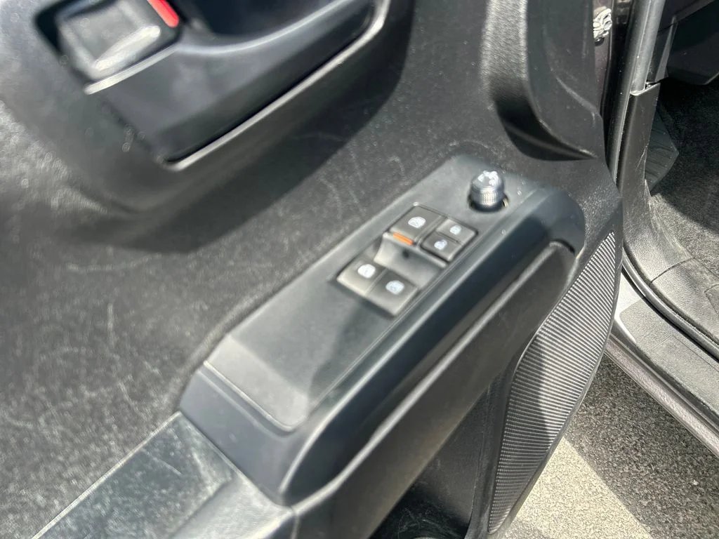 Used 2022 Gray Toyota SR image 21