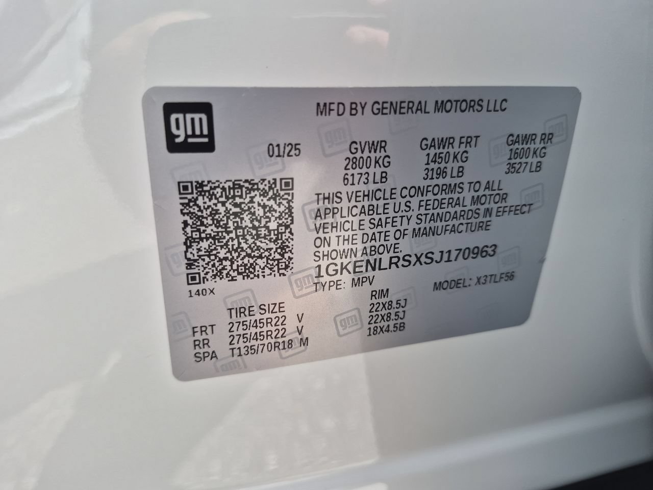 Used 2025 White Frost Tricoat GMC Denali image 32