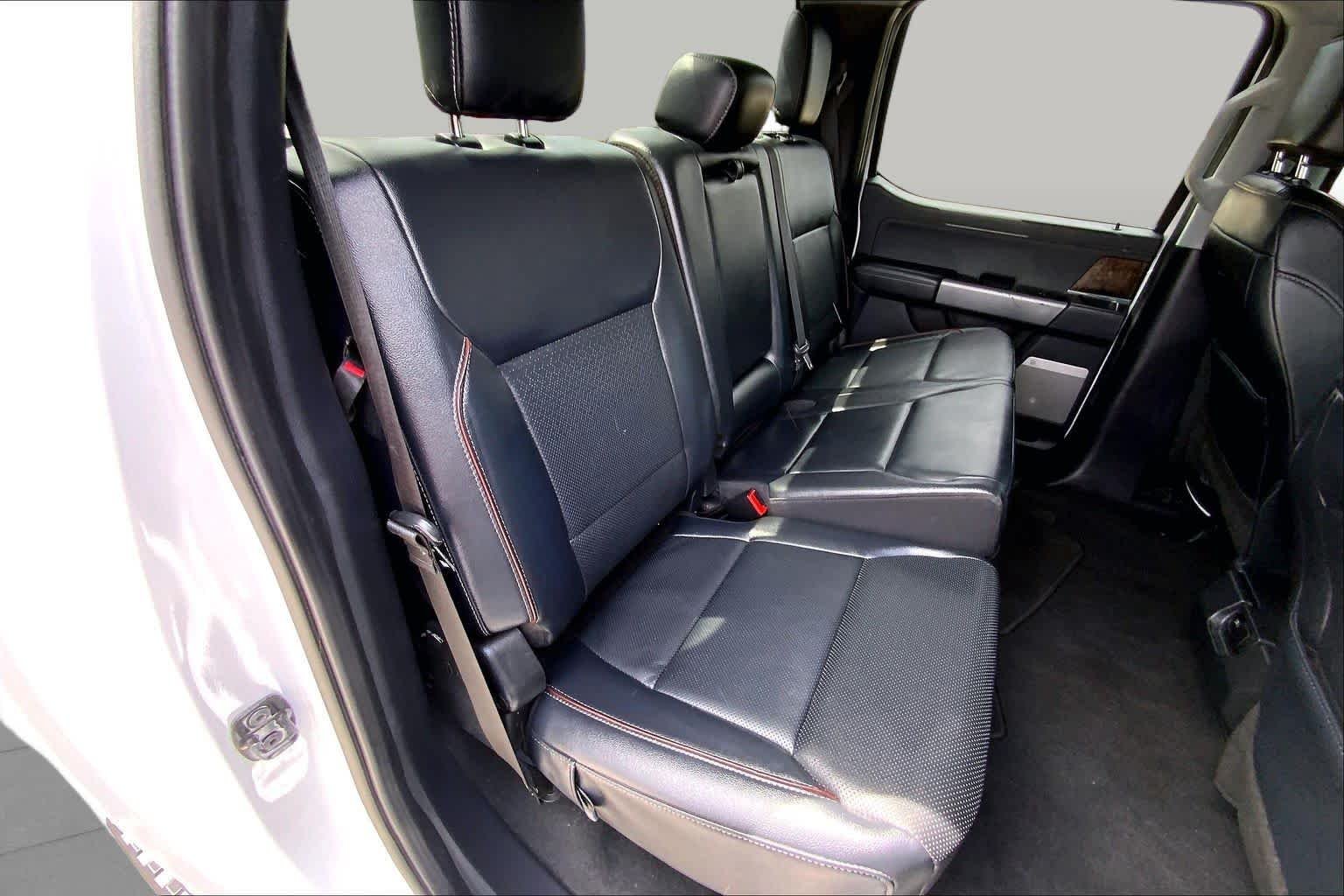 Used 2024 Oxford White Ford LARIAT image 19