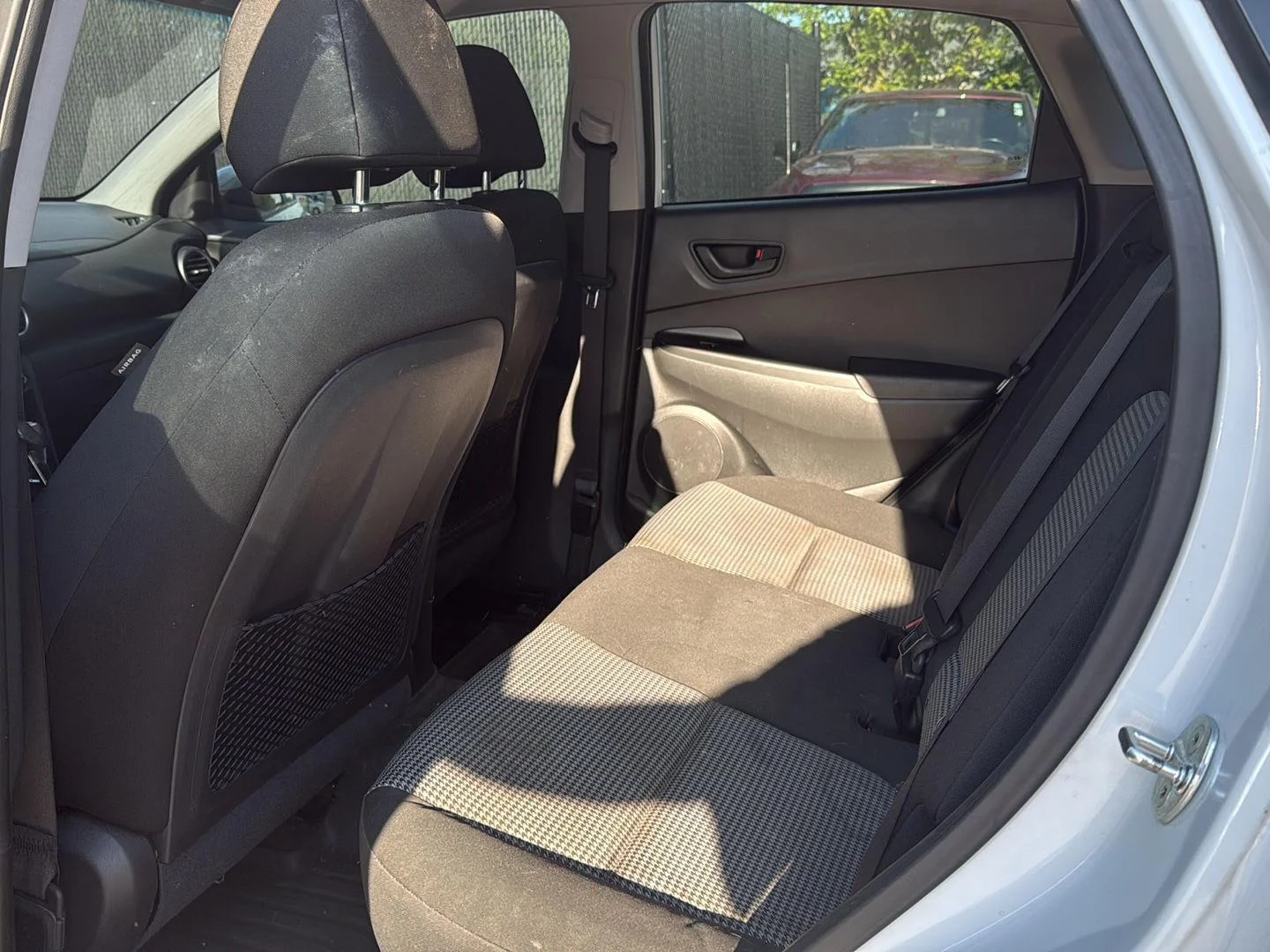 Used 2019  HYUNDAI SUV image 10