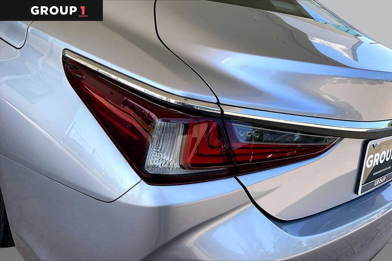Used 2025 Iridium Lexus  image 26