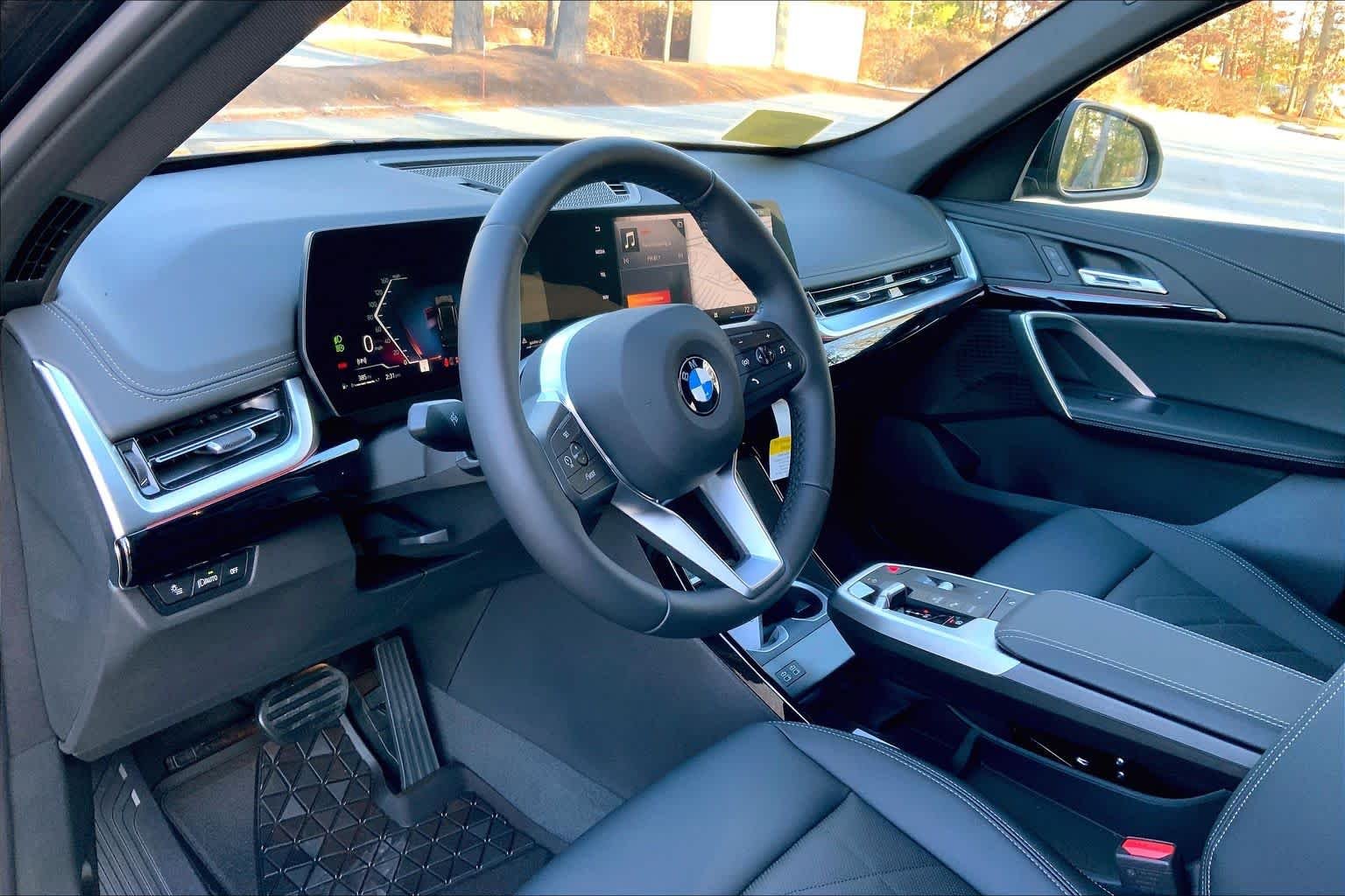 Used 2026 Black Sapphire Metallic BMW xDrive28i image 8