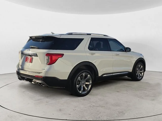 Used 2020 White Metallic Ford Platinum image 5