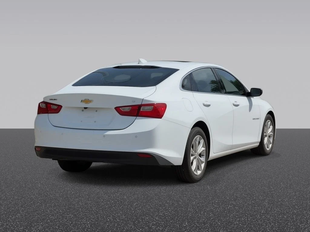 Used 2024 White Chevrolet LT image 3