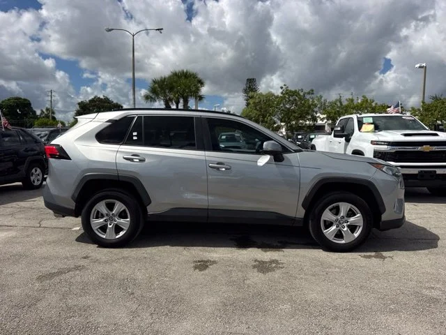 Used 2020 Silver Toyota XLE image 11